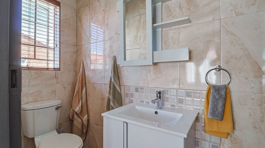 3 Bedroom Property for Sale in Waterkloof East North West